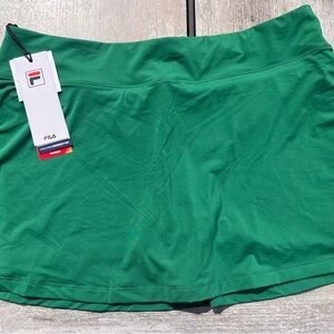 Fila Women's Green Tennis Essential A-Line Skorts -never worn!